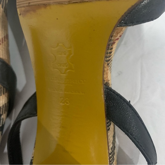 Authentic Vintage Burberrys Sandals - Picture 8 of 11